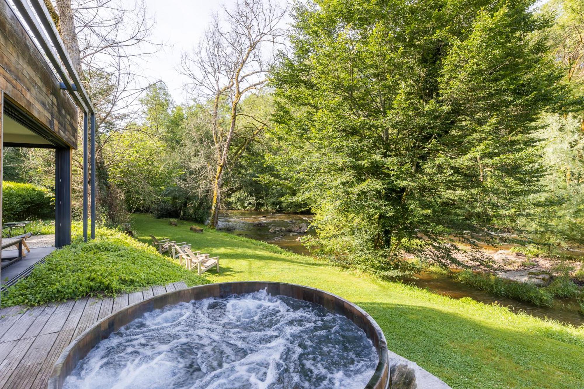 Moulin Des Templiers Hotel & Spa ポントベール エクステリア 写真